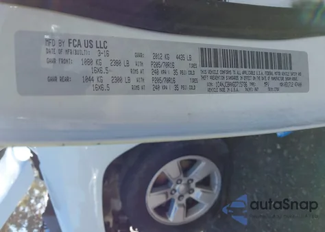 2016 Jeep Compass Sport z USA, uszkodzony, nr VIN 1C4NJCBAXGD715736